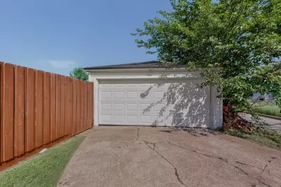 2302 Lagoon Drive, Mesquite, TX 75150 - Photo 24