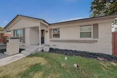 2302 Lagoon Drive, Mesquite, TX 75150 - Photo 2