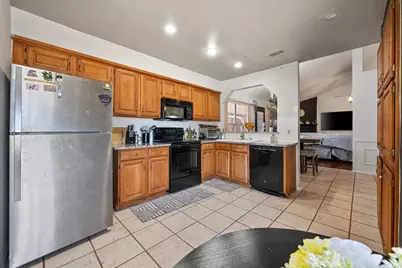 6716 Copperwood Court, Arlington, TX 76001 - Photo 14