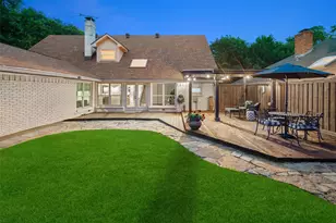 8817 Arborside Dr, Dallas, TX 75243 - Photo 2