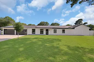 620 E 6th St, Springtown, TX 76082 - Photo 2