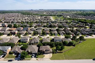 525 Destin Dr, Fort Worth, TX 76131 - Photo 38