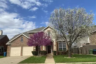 2326 Balleybrooke Dr, Lewisville, TX 75077 - Photo 4