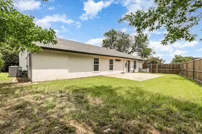 1700 Delaford Circle, Carrollton, TX 75007 - Photo 28