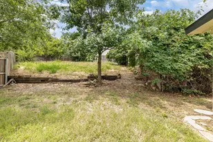 1700 Delaford Cir, Carrollton, TX 75007 - Photo 30