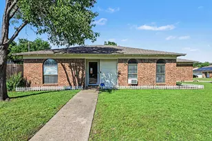 8553 James Ct, White Settlement, TX 76108 - Photo 2