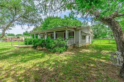 3007 Tanglewood Drive, Granbury, TX 76048 - Photo 2