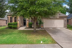 219 Boardwalk Ave, Waxahachie, TX 75165 - Photo 2
