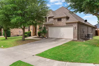 219 Boardwalk Avenue, Waxahachie, TX 75165 - Photo 2