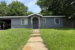 2325 Felder Ln, Fort Worth, TX 76112 - Photo 2