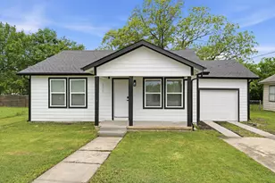 111 S 5th St, Sanger, TX 76266 - Photo 1