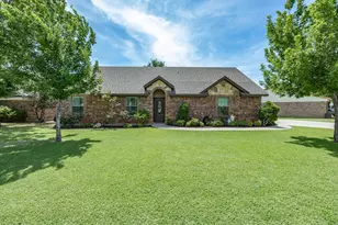 1323 Fairway Dr, Graham, TX 76450 - Photo 2