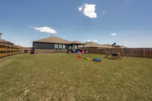 1102 Dublin Dr, Cleburne, TX 76033 - Photo 30