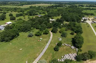 3700 Co Rd 4040, Whitewright, TX 75491 - Photo 24