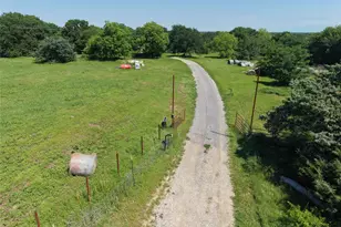 3700 Co Rd 4040, Whitewright, TX 75491 - Photo 14