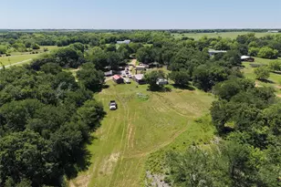 3700 Co Rd 4040, Whitewright, TX 75491 - Photo 20