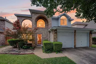 2105 Pritchard Dr, Grapevine, TX 76051 - Photo 1