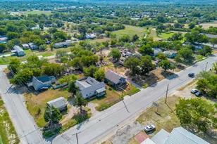905 6th Ave SE, Mineral Wells, TX 76067 - Photo 4