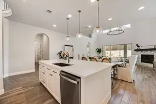 1753 Sir Dustin Ln, Carrollton, TX 75010 - Photo 10