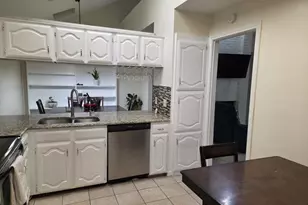 2125 Rose Cliff Ln, Carrollton, TX 75007 - Photo 6