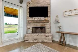 1040 Pioneer Xing, Weatherford, TX 76088 - Photo 8