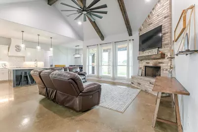 1040 Pioneer Crossing, Weatherford, TX 76088 - Photo 6