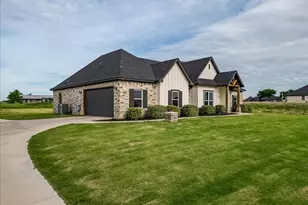 1040 Pioneer Xing, Weatherford, TX 76088 - Photo 2