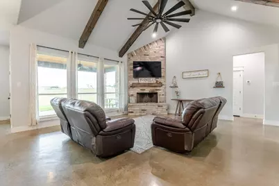 1040 Pioneer Crossing, Weatherford, TX 76088 - Photo 6