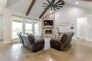 1040 Pioneer Xing, Weatherford, TX 76088 - Photo 6