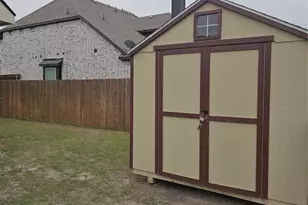 1533 Pierce St, Waxahachie, TX 75165 - Photo 10