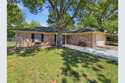 1103 Holiday Court, Granbury, TX 76048 - Photo 1