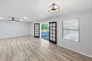 1103 Holiday Ct, Granbury, TX 76048 - Photo 16