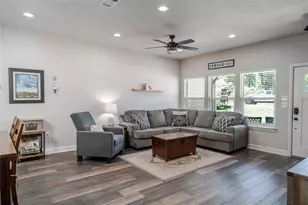 2703 San Gabriel Dr, Granbury, TX 76048 - Photo 8