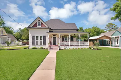 410 W Spring Street, Weatherford, TX 76086 - Photo 1