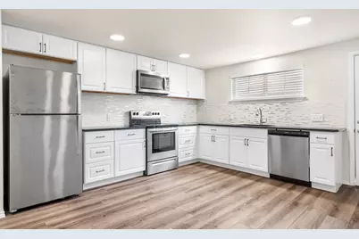 2208 W Rosedale Street S #102, Fort Worth, TX 76110 - Photo 6