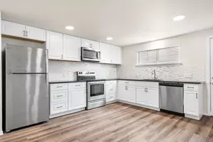 2208 W Rosedale St S, Fort Worth, TX 76110 - Photo 6