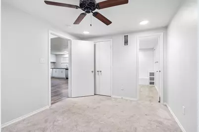 2208 W Rosedale Street S #102, Fort Worth, TX 76110 - Photo 8