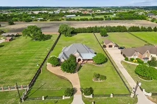 271 Dennis Bailey Ln, Heath, TX 75032 - Photo 2