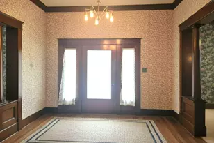 324 E Liberty St, Pilot Point, TX 76258 - Photo 2