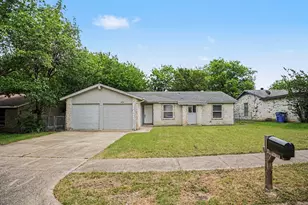 1434 Oakbrook St, Lancaster, TX 75134 - Photo 2
