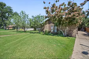 1023 Auburn Dr, Arlington, TX 76012 - Photo 24