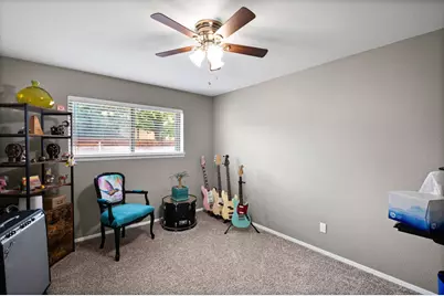 1023 Auburn Drive, Arlington, TX 76012 - Photo 18