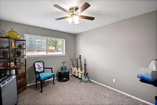 1023 Auburn Dr, Arlington, TX 76012 - Photo 18