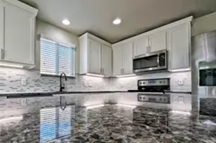 704 Rivers Creek Ln, Little Elm, TX 75068 - Photo 2