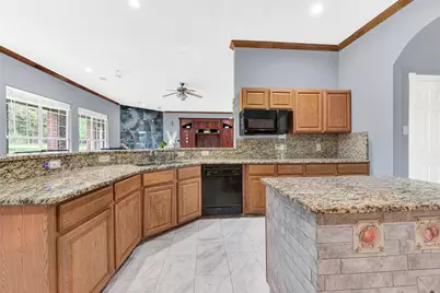 1915 Lillian Avenue, Glenn Heights, TX 75154 - Photo 12