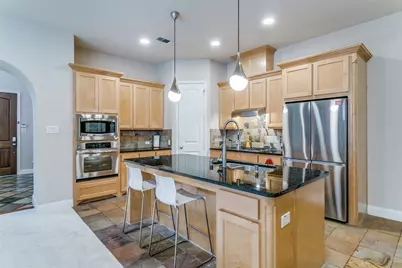 751 Laguna, Irving, TX 75039 - Photo 6