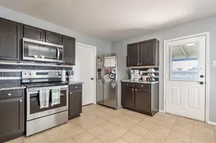 1973 Lariat Dr, Fort Worth, TX 76247 - Photo 10