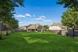 7332 Meler Ln, Irving, TX 75063 - Photo 36