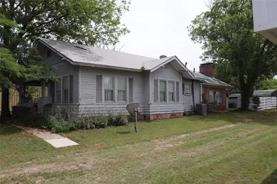 210 E Roberts Street, Gorman, TX 76454 - Photo 2