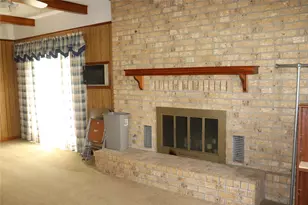 210 E Roberts St, Gorman, TX 76454 - Photo 18